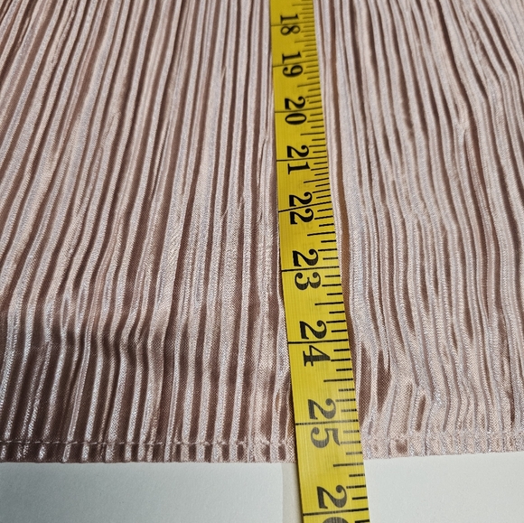 Light Pink Pleated Tank Top Size XS - Picture 7 of 10